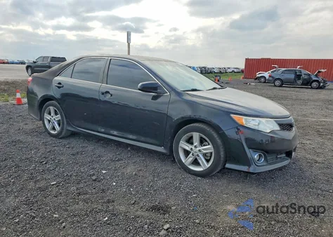 2012 Toyota Camry Base z USA, uszkodzony, nr VIN 4T1BF1FK2CU188664